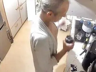 Biancasissy et sa vie à la maison entièrement exposées au Web