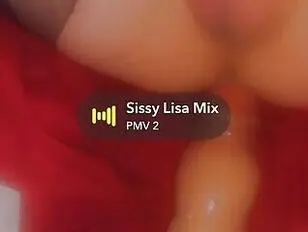 Travesti sexy Sissy Lisa joue