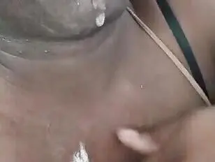 Anoniema Roses Slutschool Me laissant derrière moi trempé de sperme