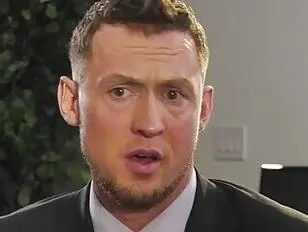 Szef rucha się w biurze