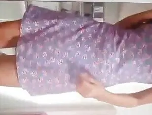 Tu aimerais baiser cette pute ?