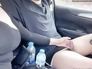 Yoshithunchanok scopato nel bosco