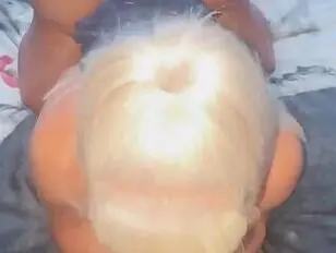 Ich furze überall auf diesen Schwanz