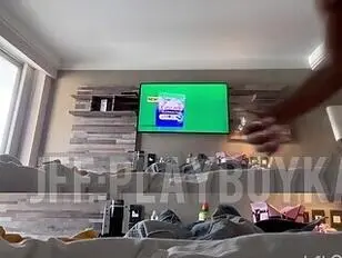 Une trans à la peau claire se fait prendre par un BBC masqué