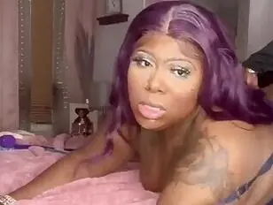 Travesti de ébano BBW ama los disparos duros por la espalda