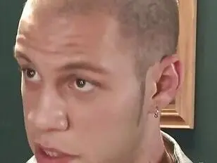 सरिना वैलेंटिना टॉप