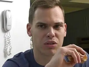 Asia Belle em ménage à trois