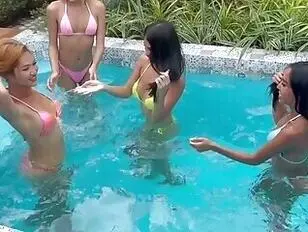 Orgie de Ladyboy Mos