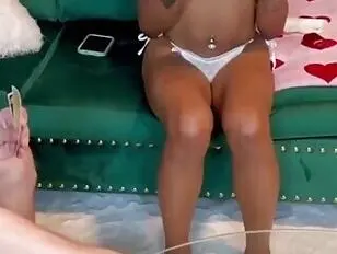 इबोनी ब्यूटी ने लड़के को बुरी तरह से चोदा