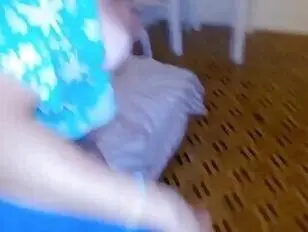 Two hung shebabes friends double team on a dude