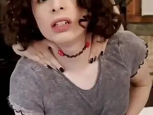 CherrryK8 shows her love