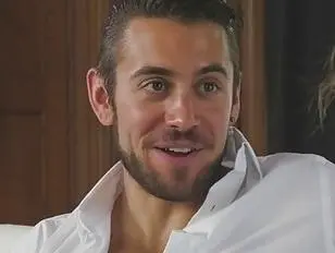 Hot Tbabe barebacked by american friend