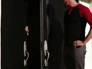 TS Korra si scopa la bocca del suo fidanzato