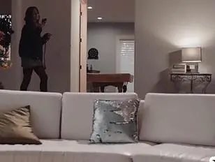 TBabe Jade prova a succhiare il cazzo di New Lovers