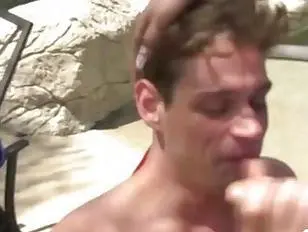 पूल में ट्रैनी लड़कियां नंगे गुदा समूह सेक्स